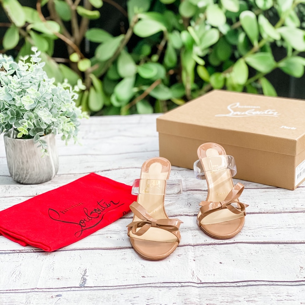 NWT Christian Louboutin Beige Patent Sandals